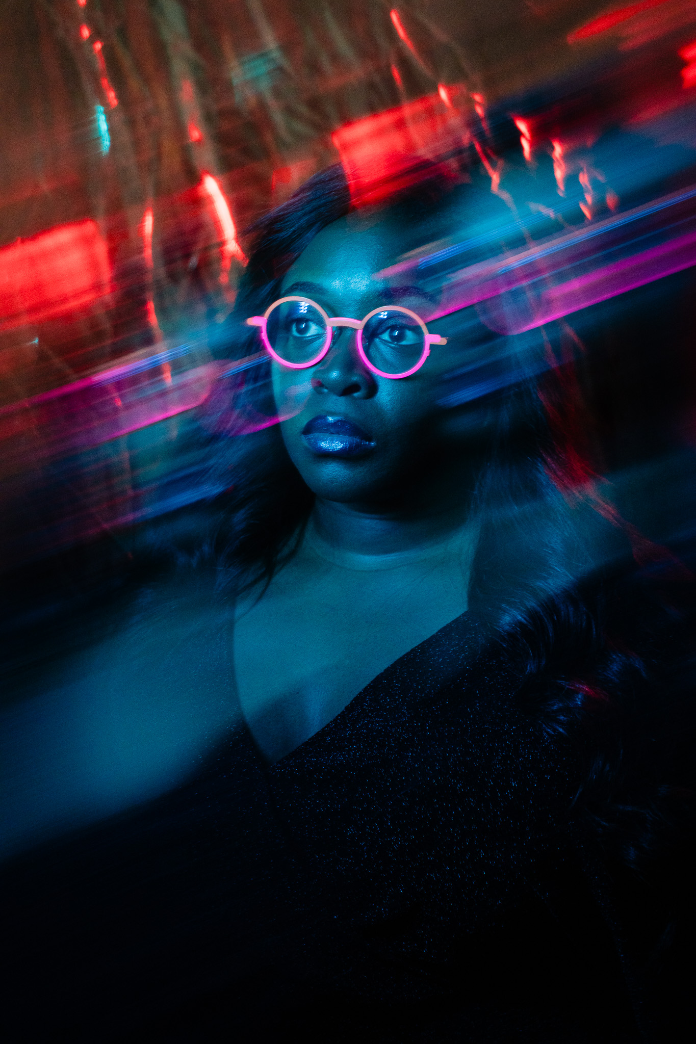 Portret van Magnolia in neonlicht